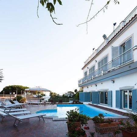 Villa Emilia يوتْسْوولْ المظهر الخارجي الصورة