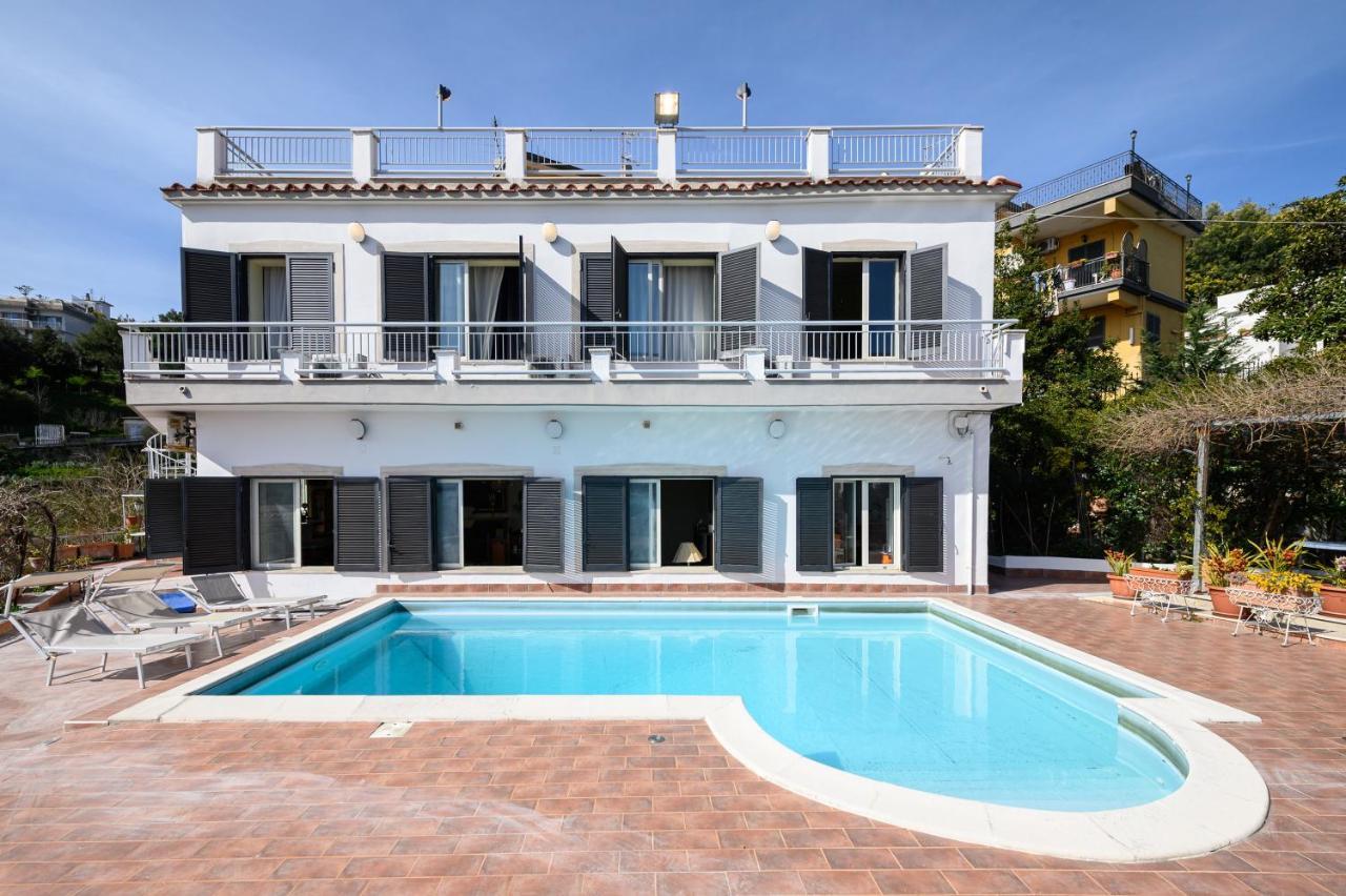 Villa Emilia يوتْسْوولْ المظهر الخارجي الصورة