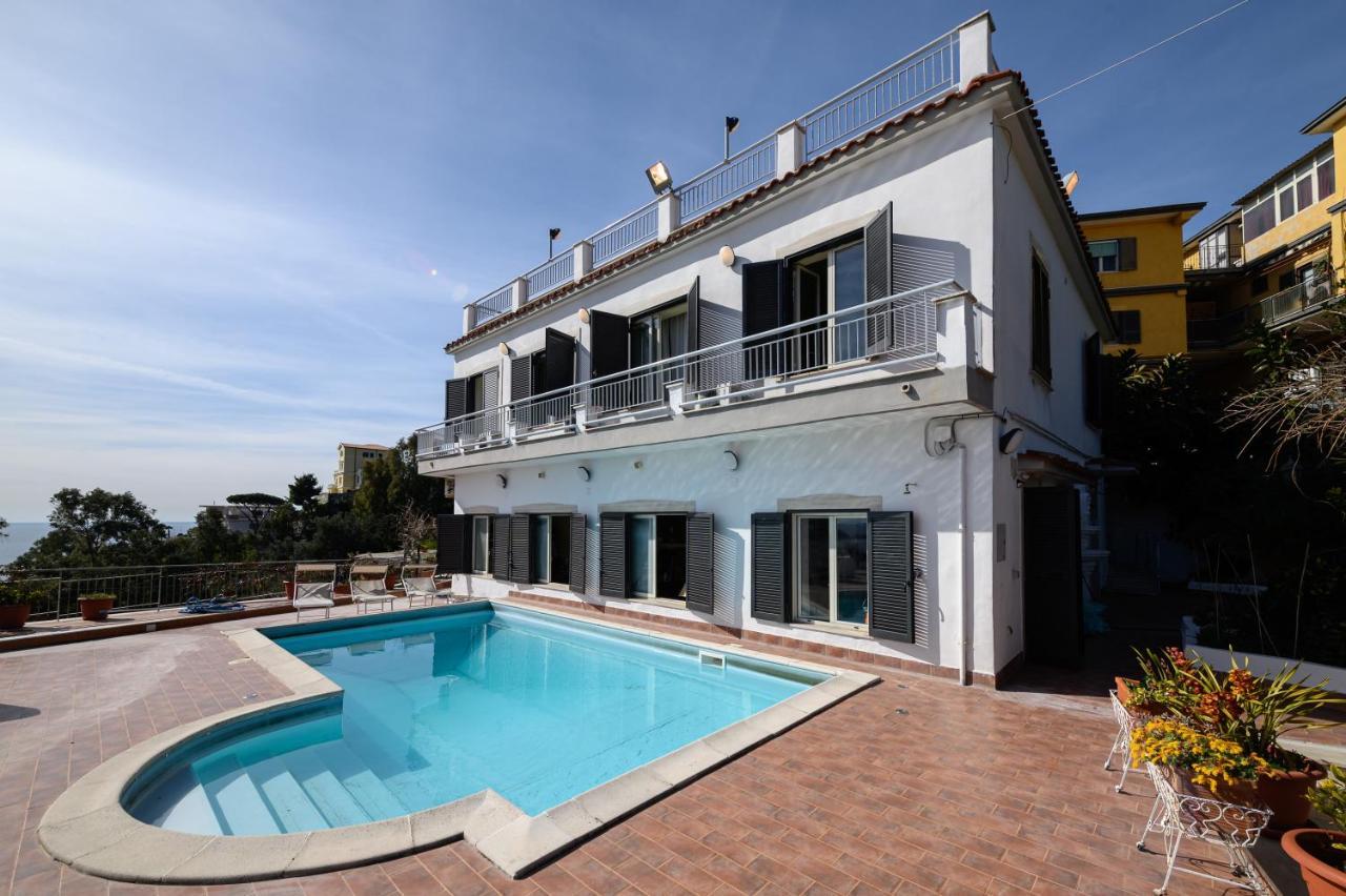 Villa Emilia يوتْسْوولْ المظهر الخارجي الصورة