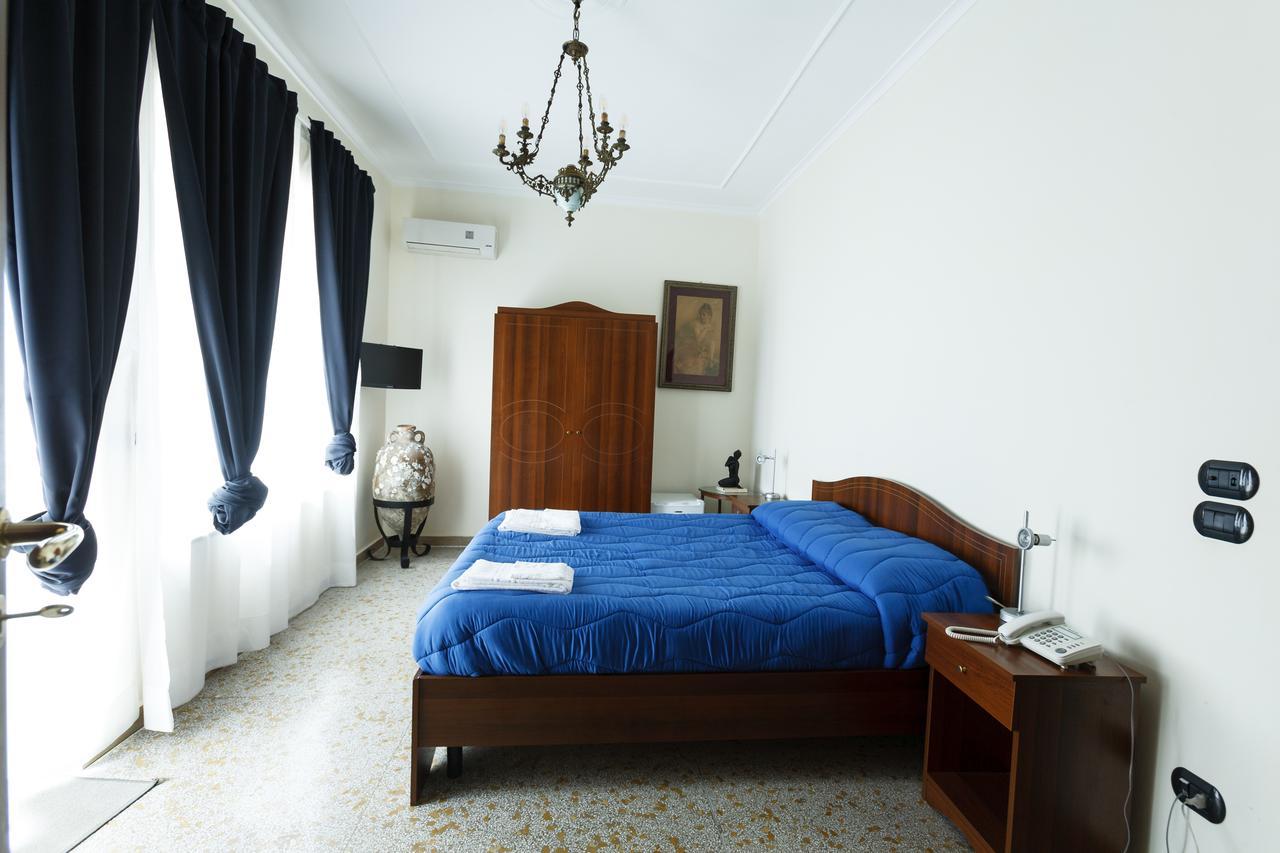 Villa Emilia يوتْسْوولْ المظهر الخارجي الصورة