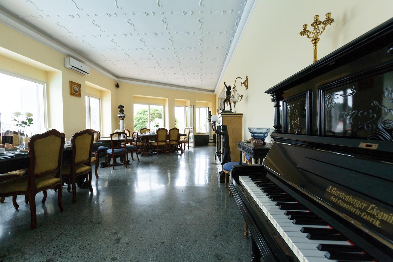 Villa Emilia يوتْسْوولْ المظهر الخارجي الصورة