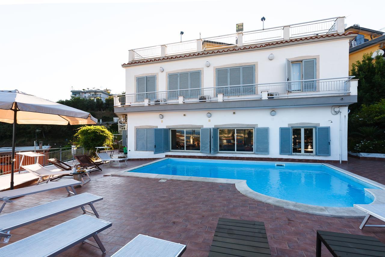 Villa Emilia يوتْسْوولْ المظهر الخارجي الصورة
