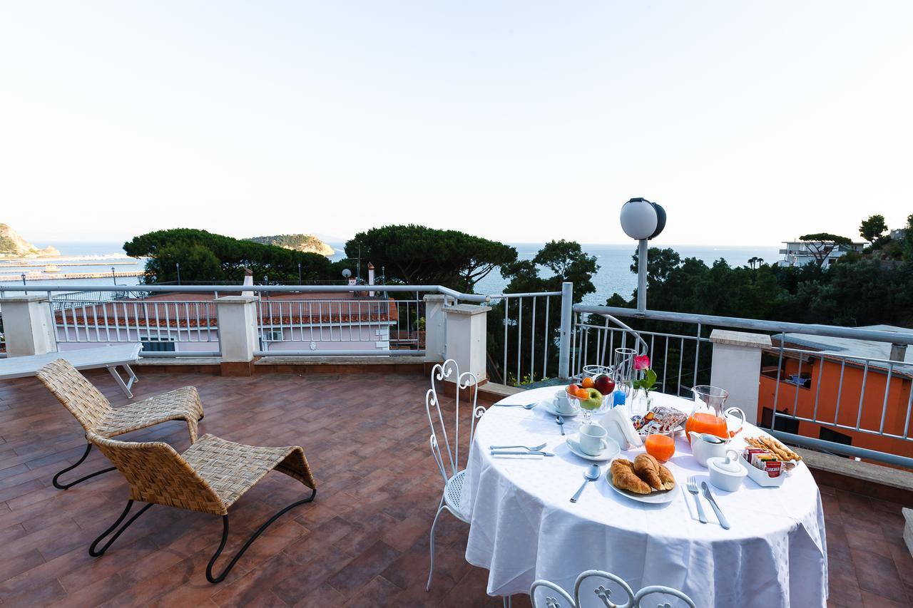 Villa Emilia يوتْسْوولْ المظهر الخارجي الصورة